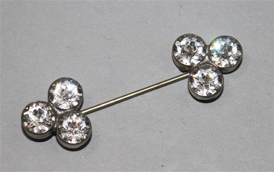 A 1920s/30s paste cluster jabot pin, 59mm.